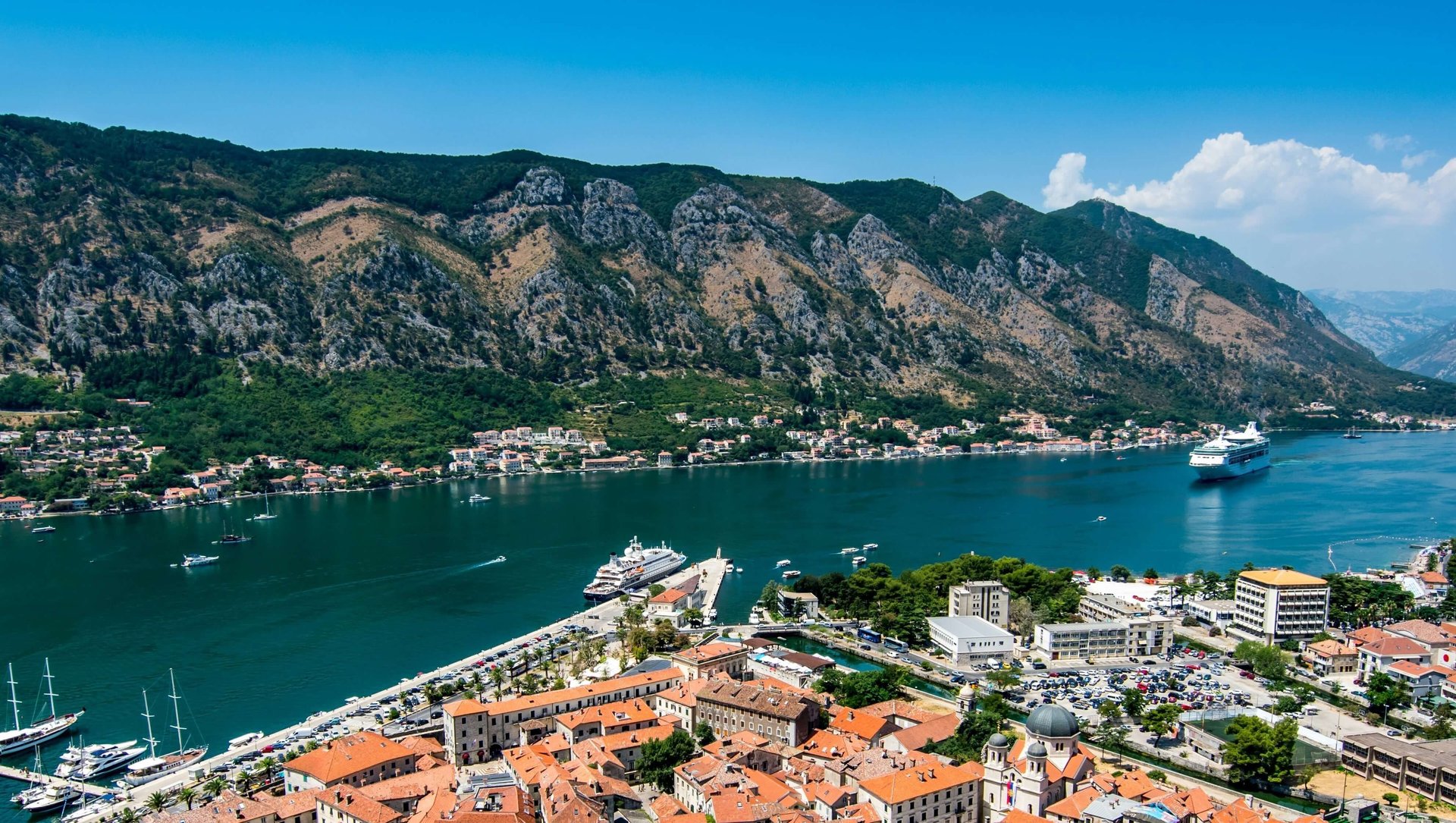 Two Continents How To Get From Abu Dhabi To Dubai Two Continents Blog two-continents-how-to-get-from-abu-dhabi-to-dubai-two-continents-blog