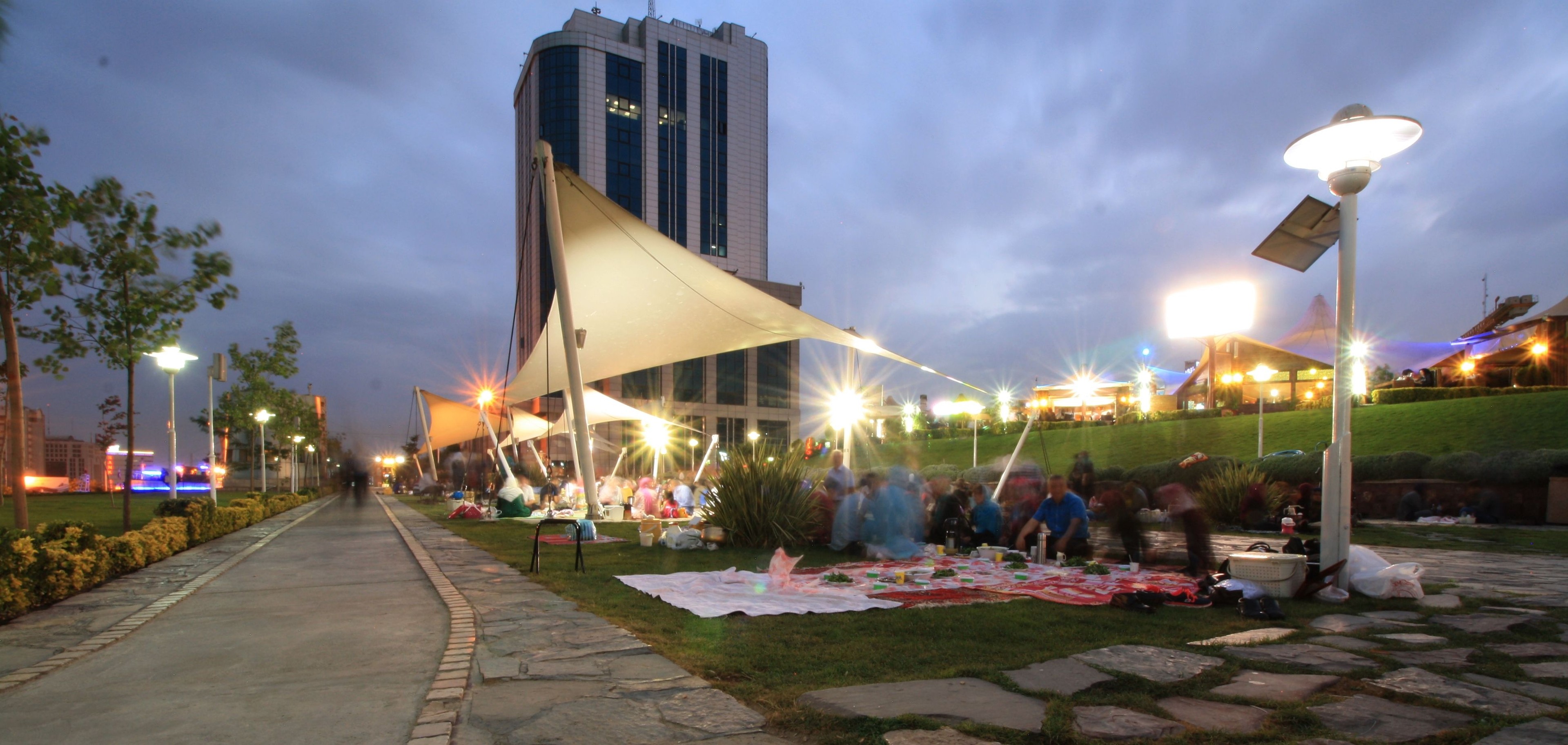 Ab-o Atash Park