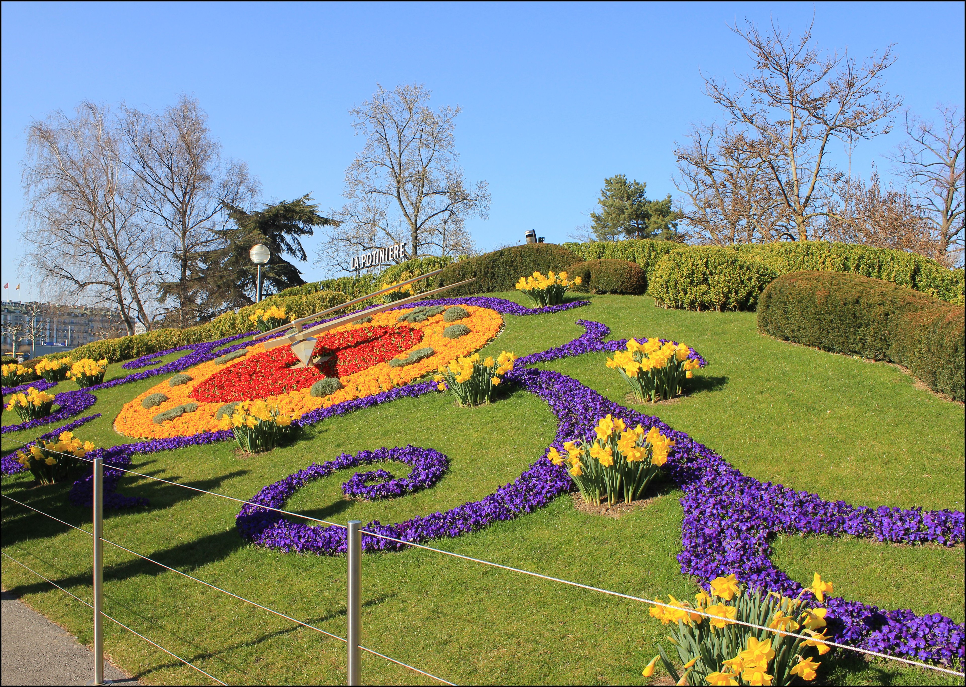 L'Horloge Fleurie