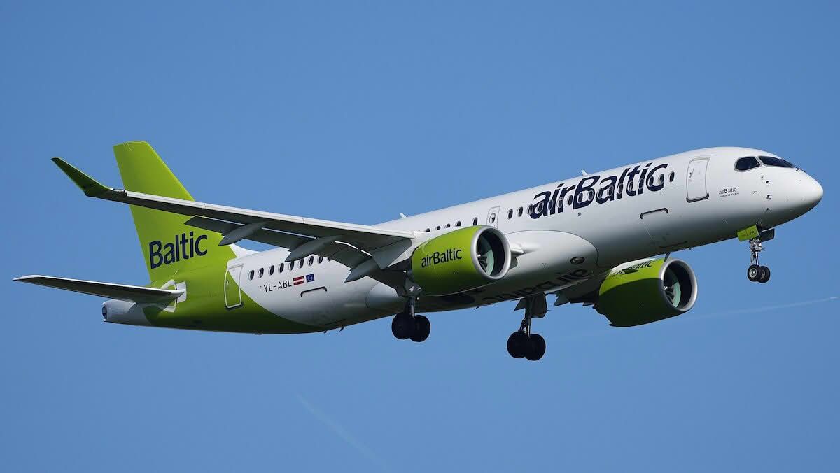 airBaltic flights Warsaw Riga
