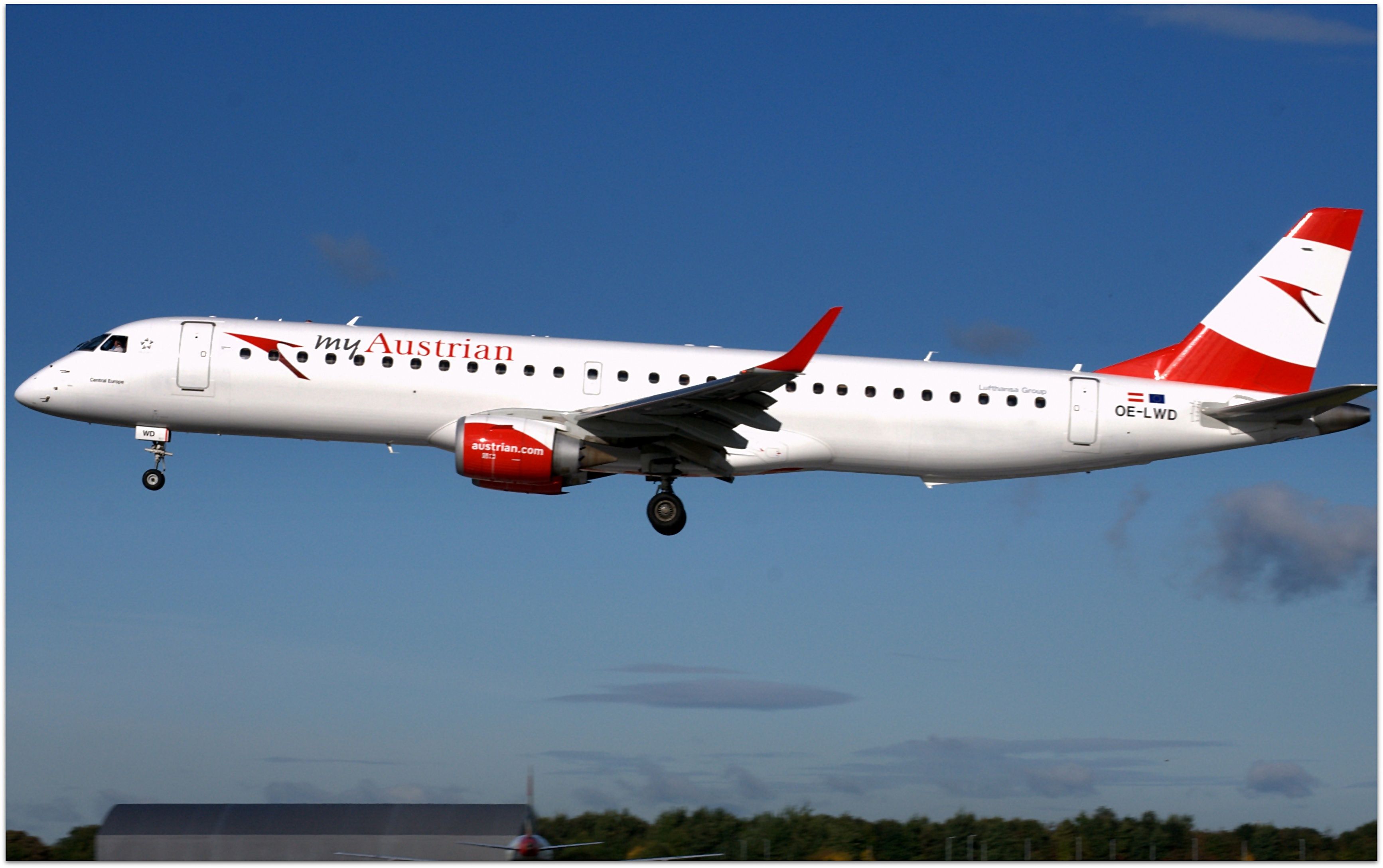 Austrian Airlines Embraer 195