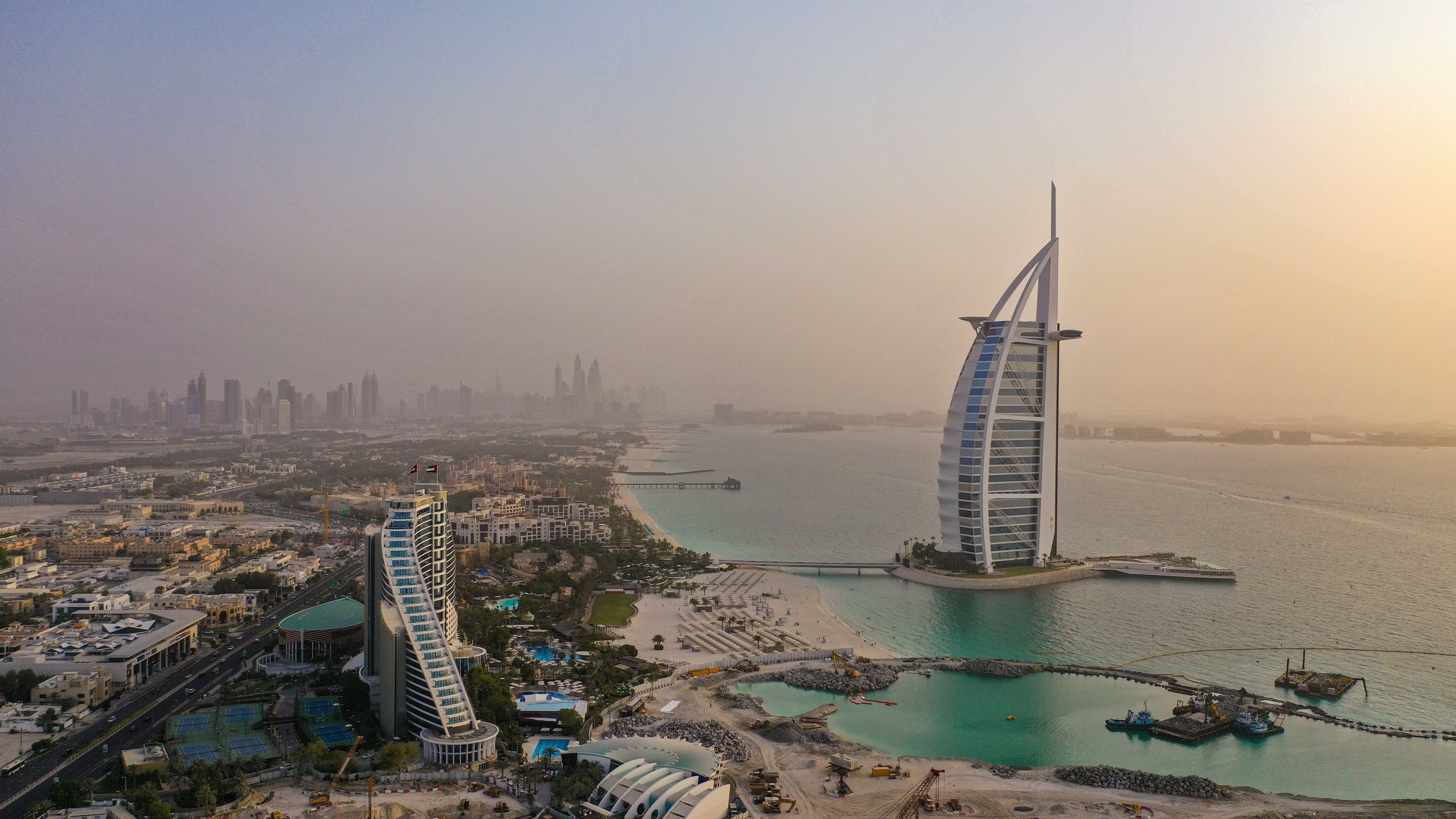 Burj Al Arab va fi închis timp de 18 luni din cauza lucrărilor de renovare
