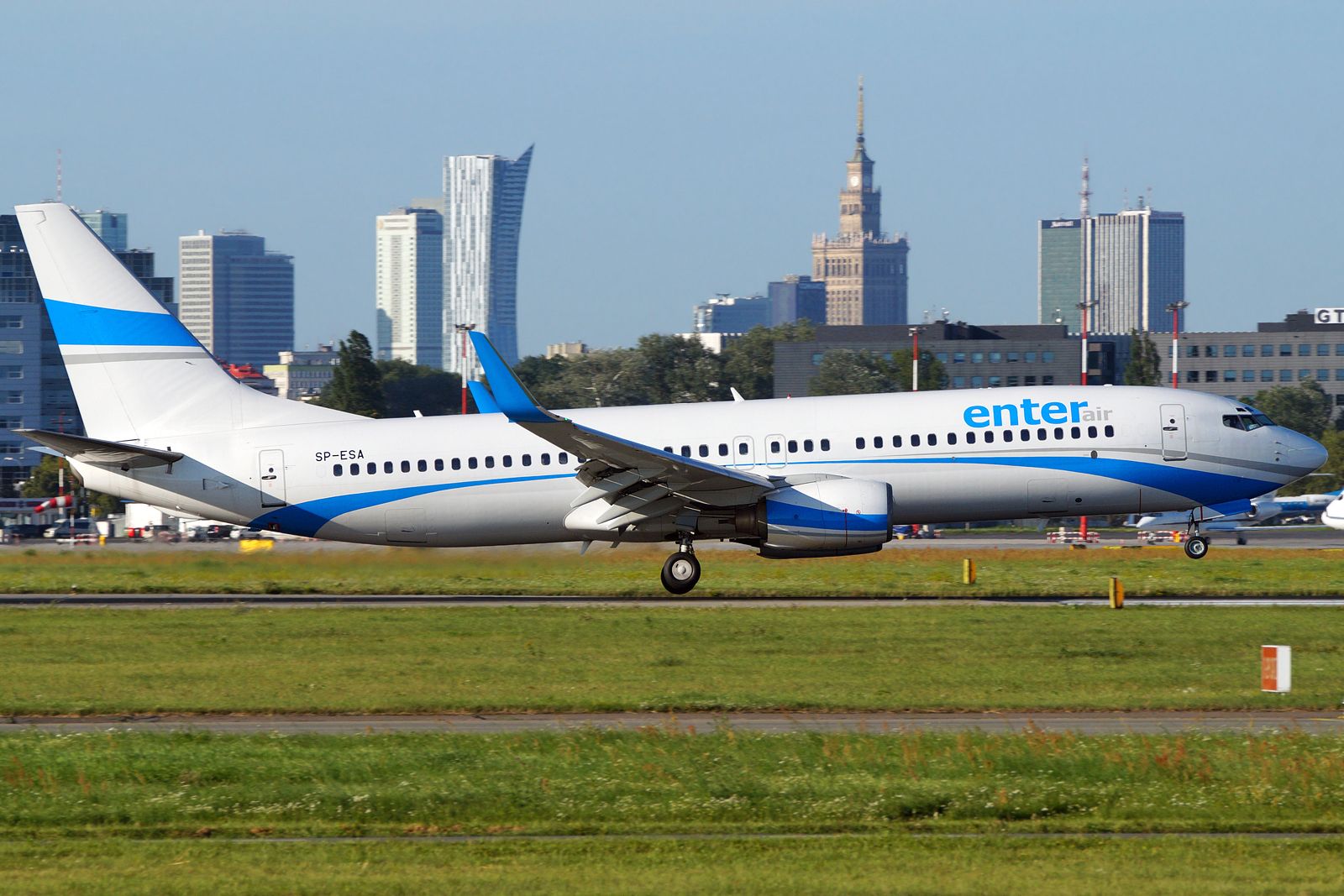 Linia lotnicza Enter Air