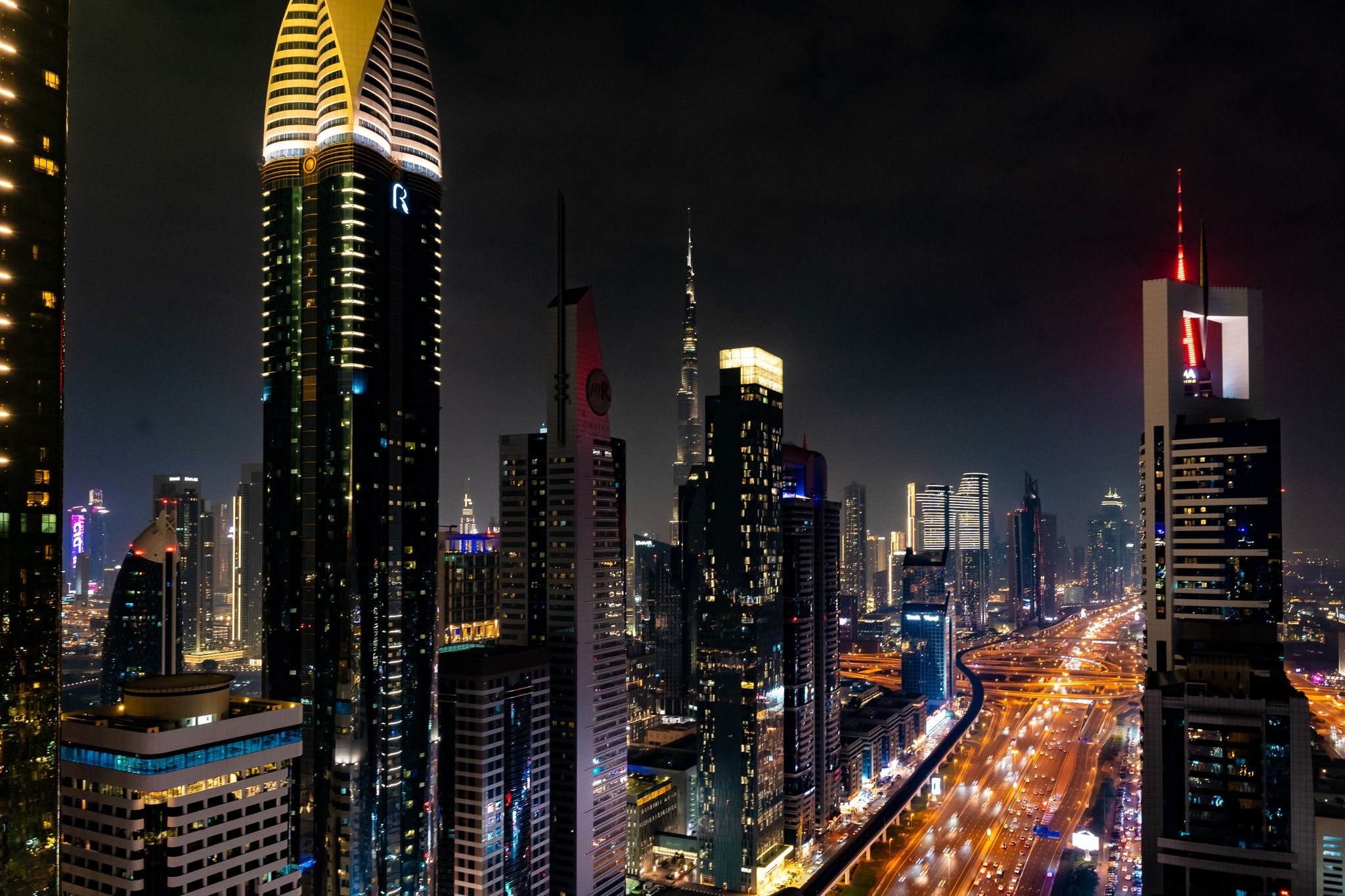 jedzenie na dachu w dubaju.jpg