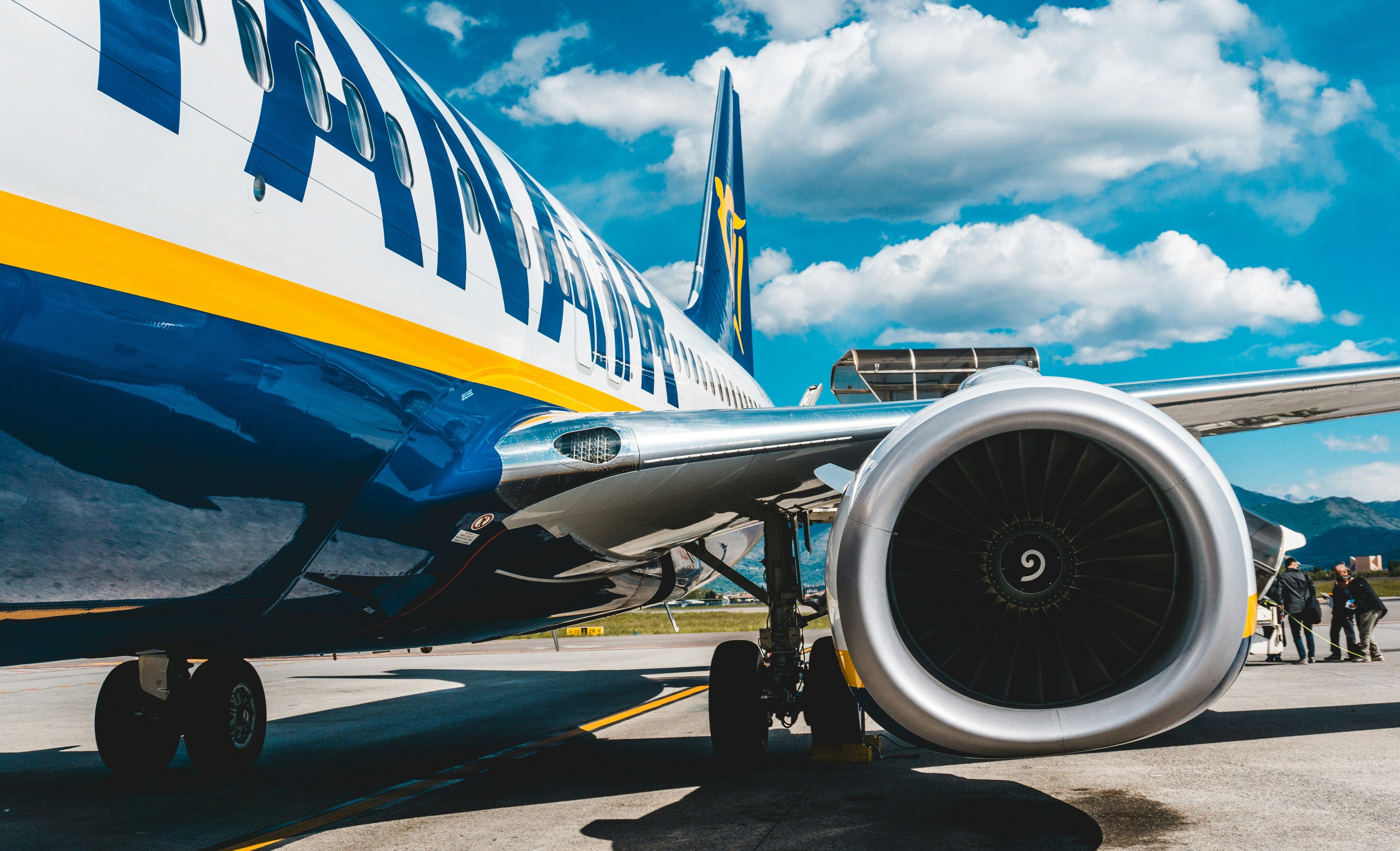 Larger carry-on luggage is now allowed on Ryanair flights!