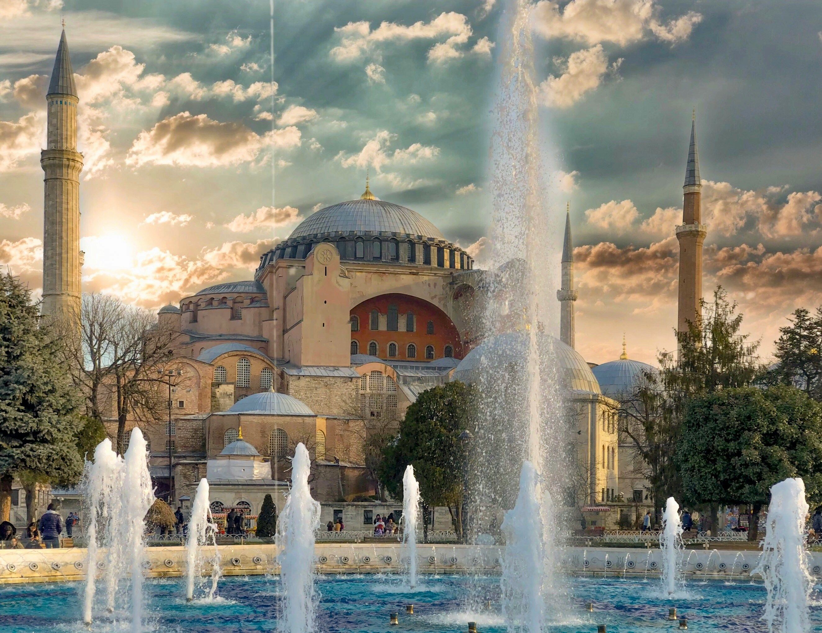 Próba podpalenia Hagia Sophia