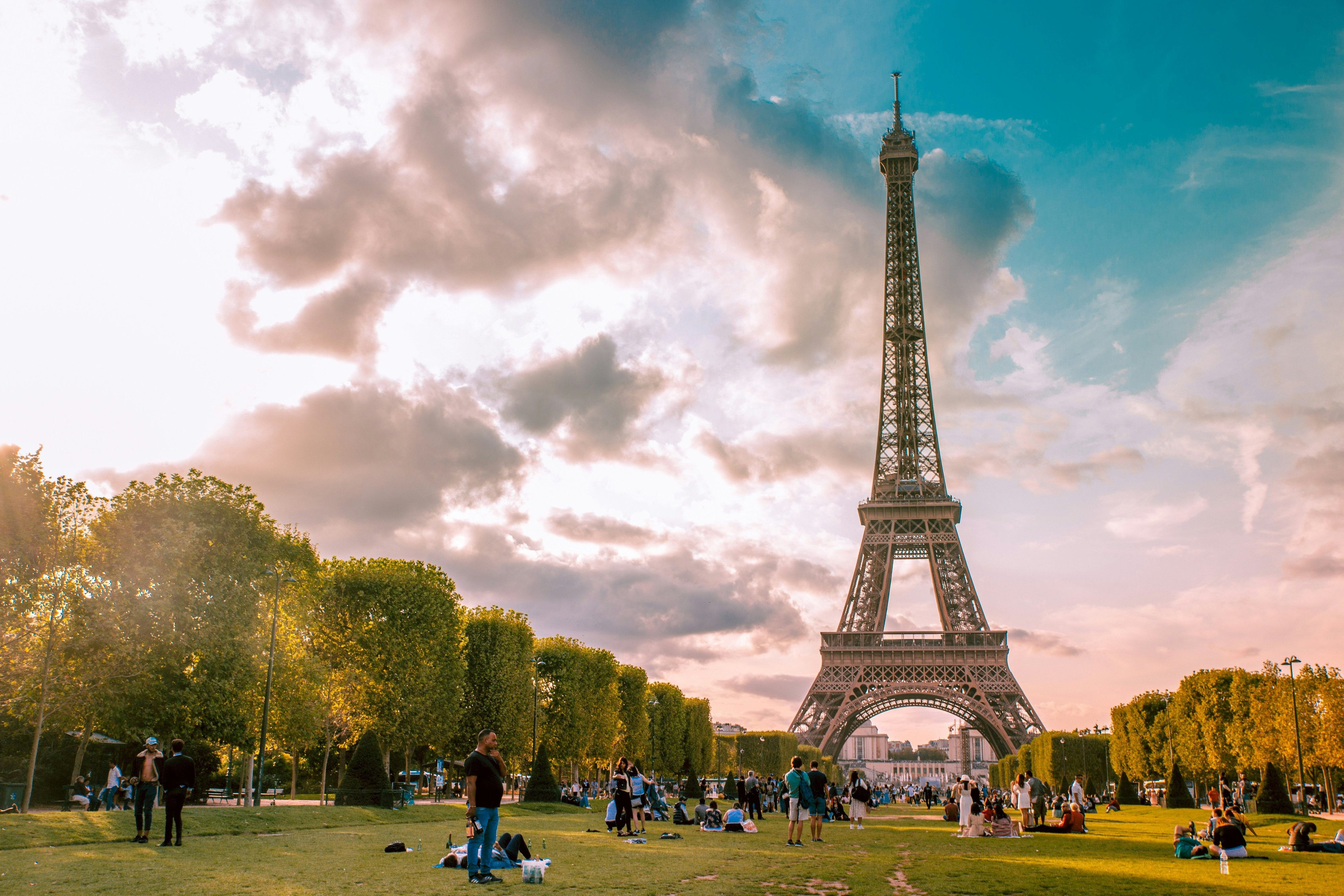 Organized groups will no longer be able to purchase tickets for the Eiffel Tower at the on-site ticket offices