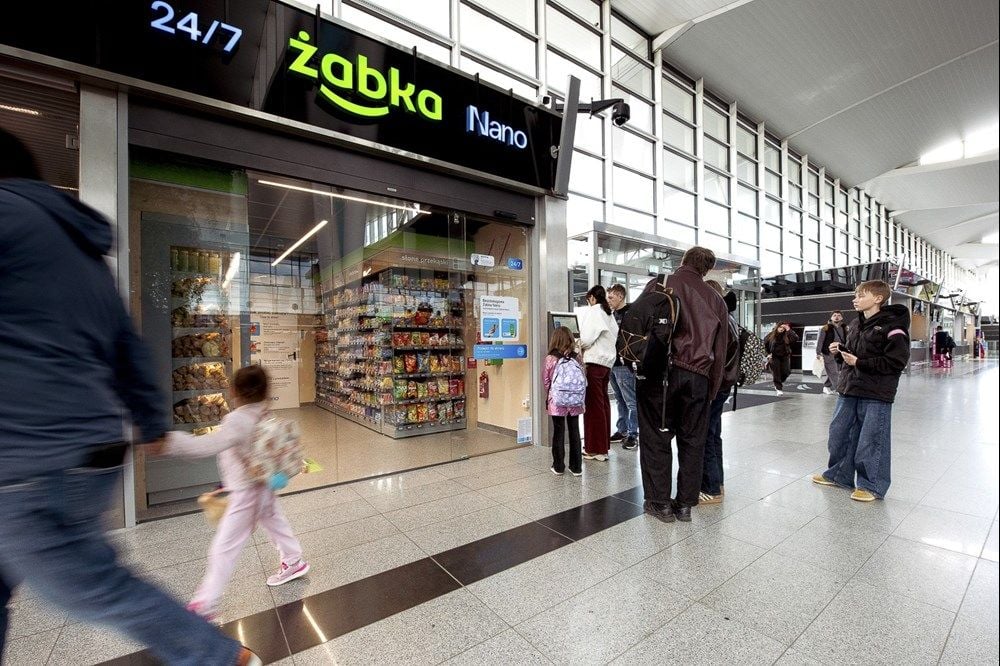 Sklep Żabka został otwarty na lotnisku we Wrocławiu