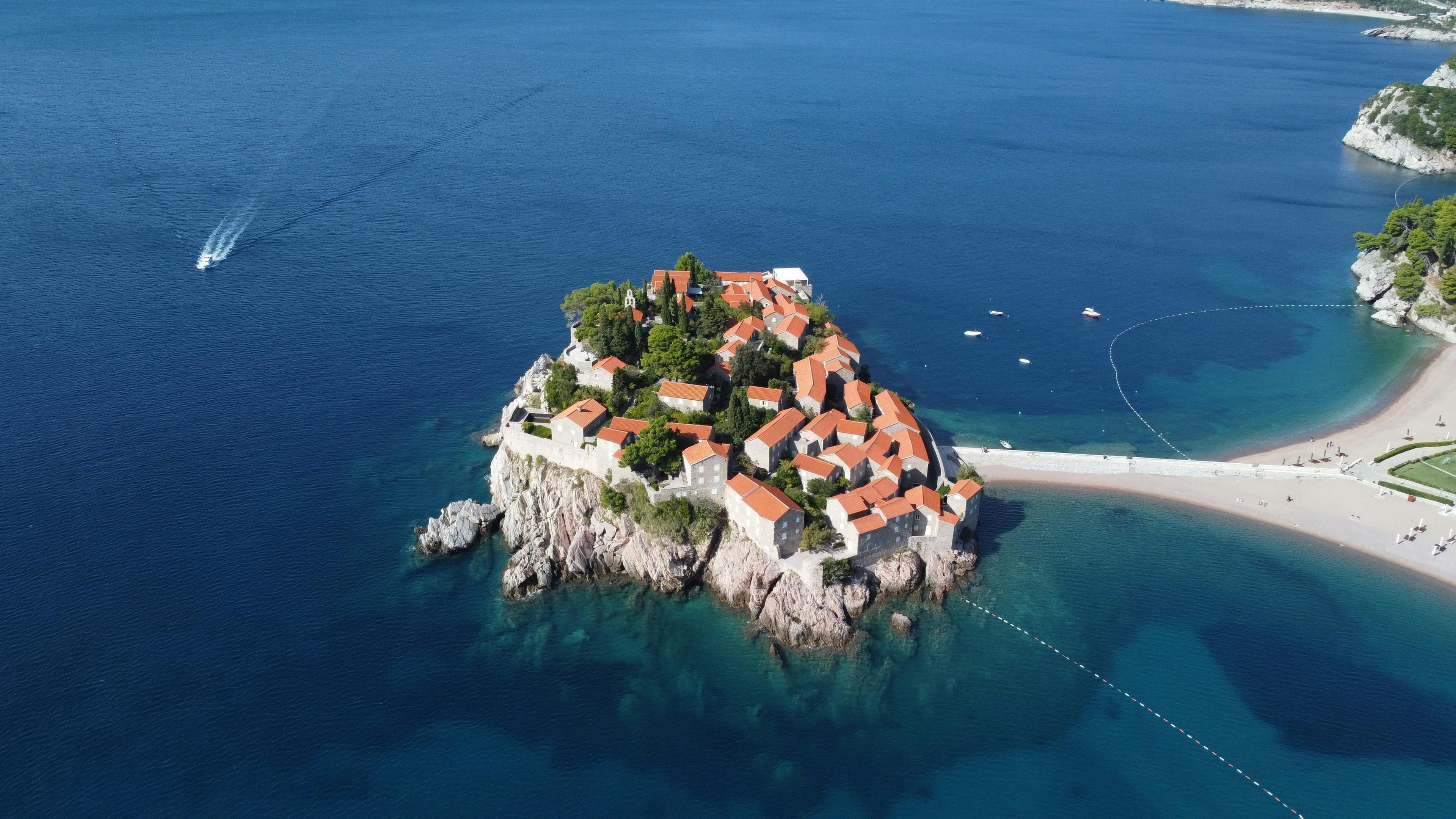 Wyspa Sveti Stefan w Czarnogórze