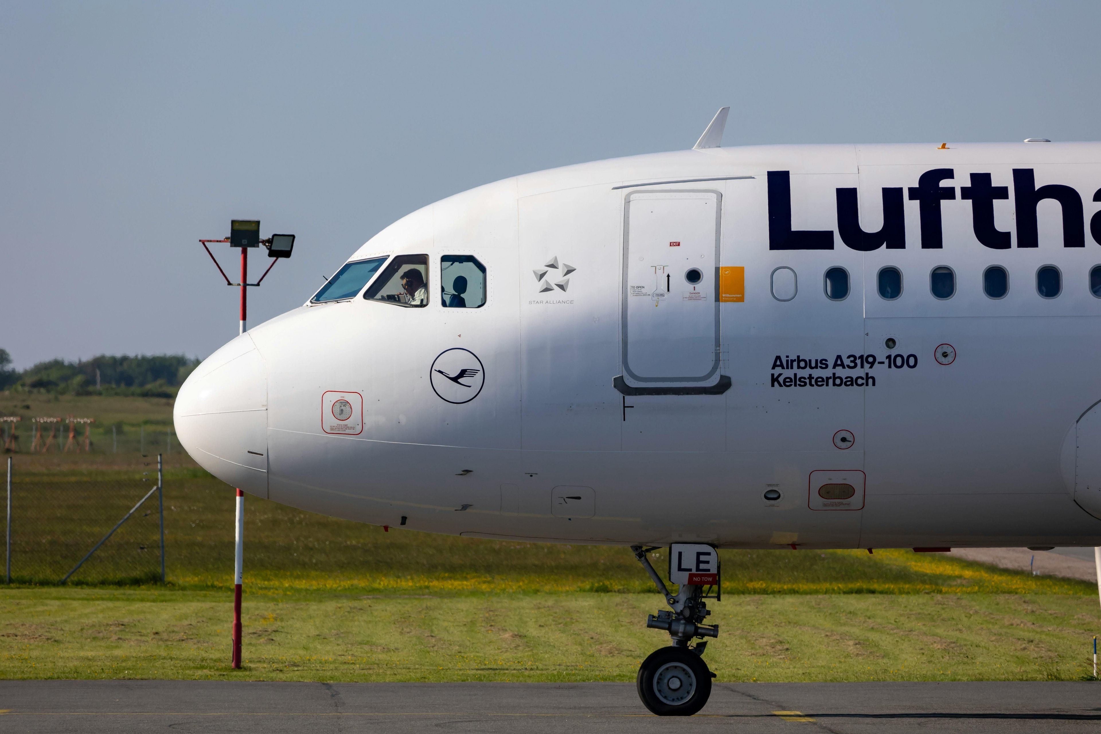 Lufthansa Airbus A319