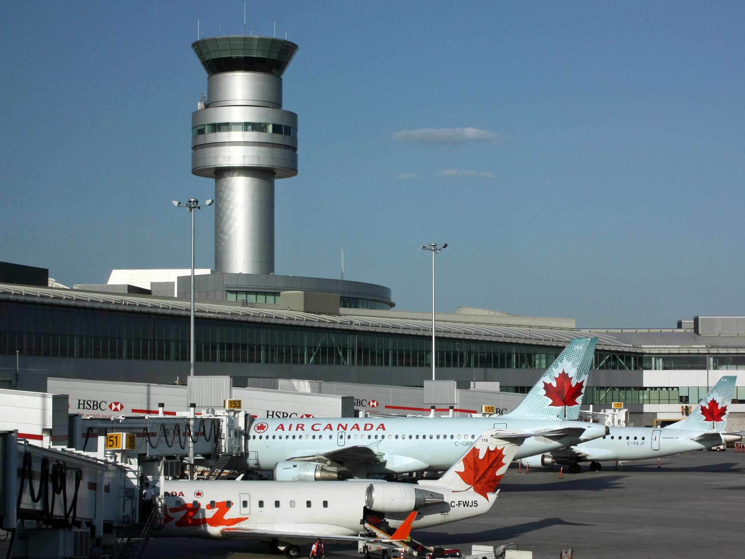 Scandal pe aeroporturile din Canada