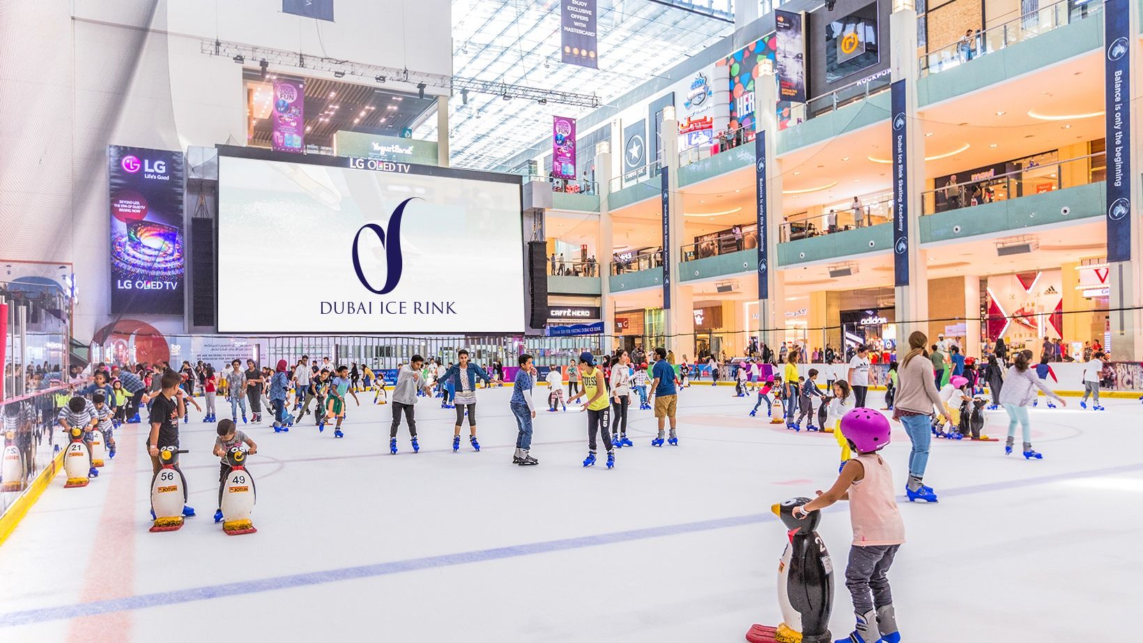 Patinoarul din Dubai Mall