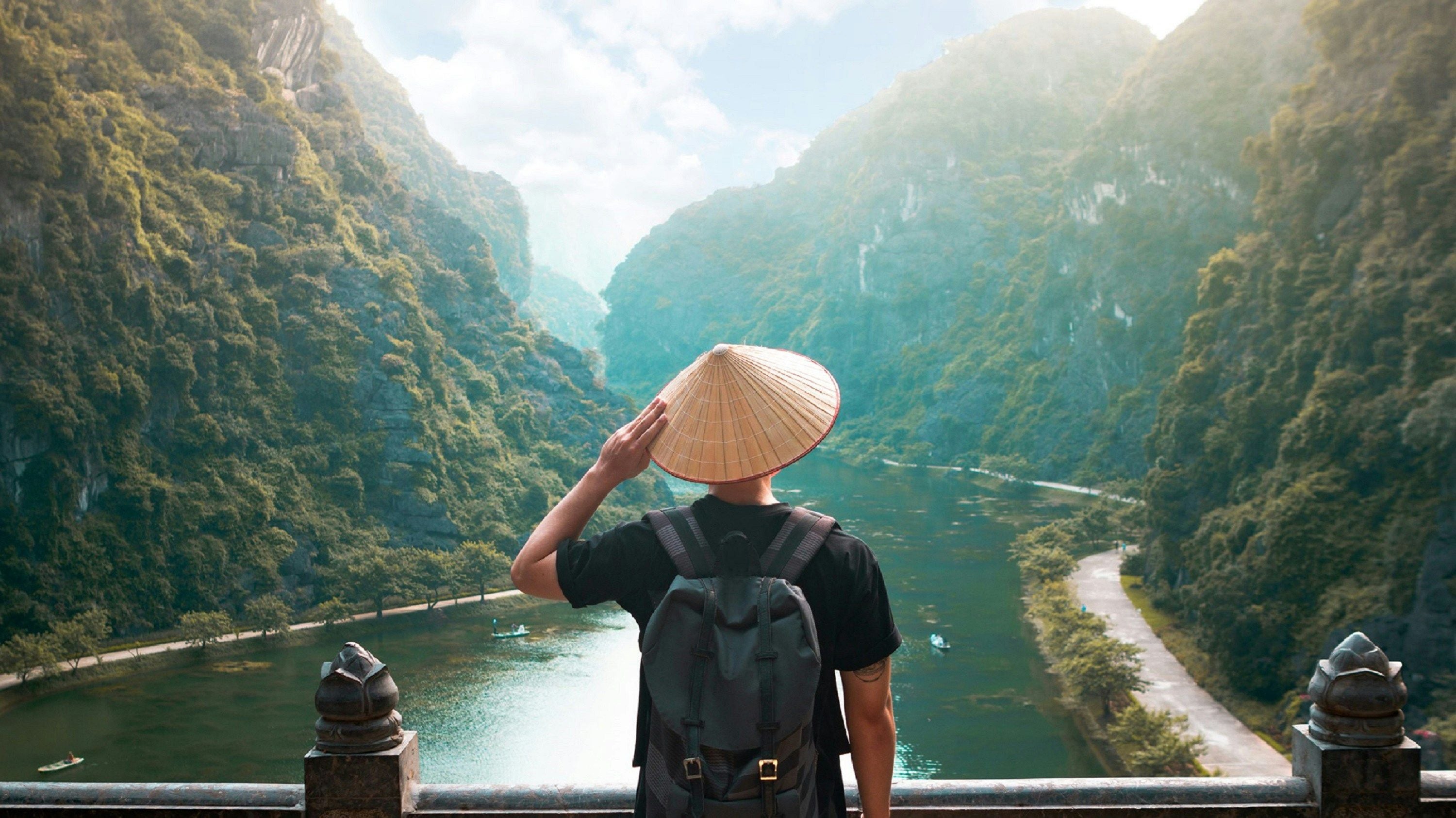 Vietnam tourist guide