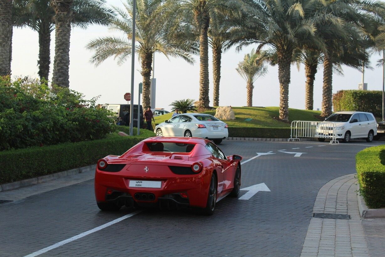 ilu-milionerow-jest-w-dubaju.jpg