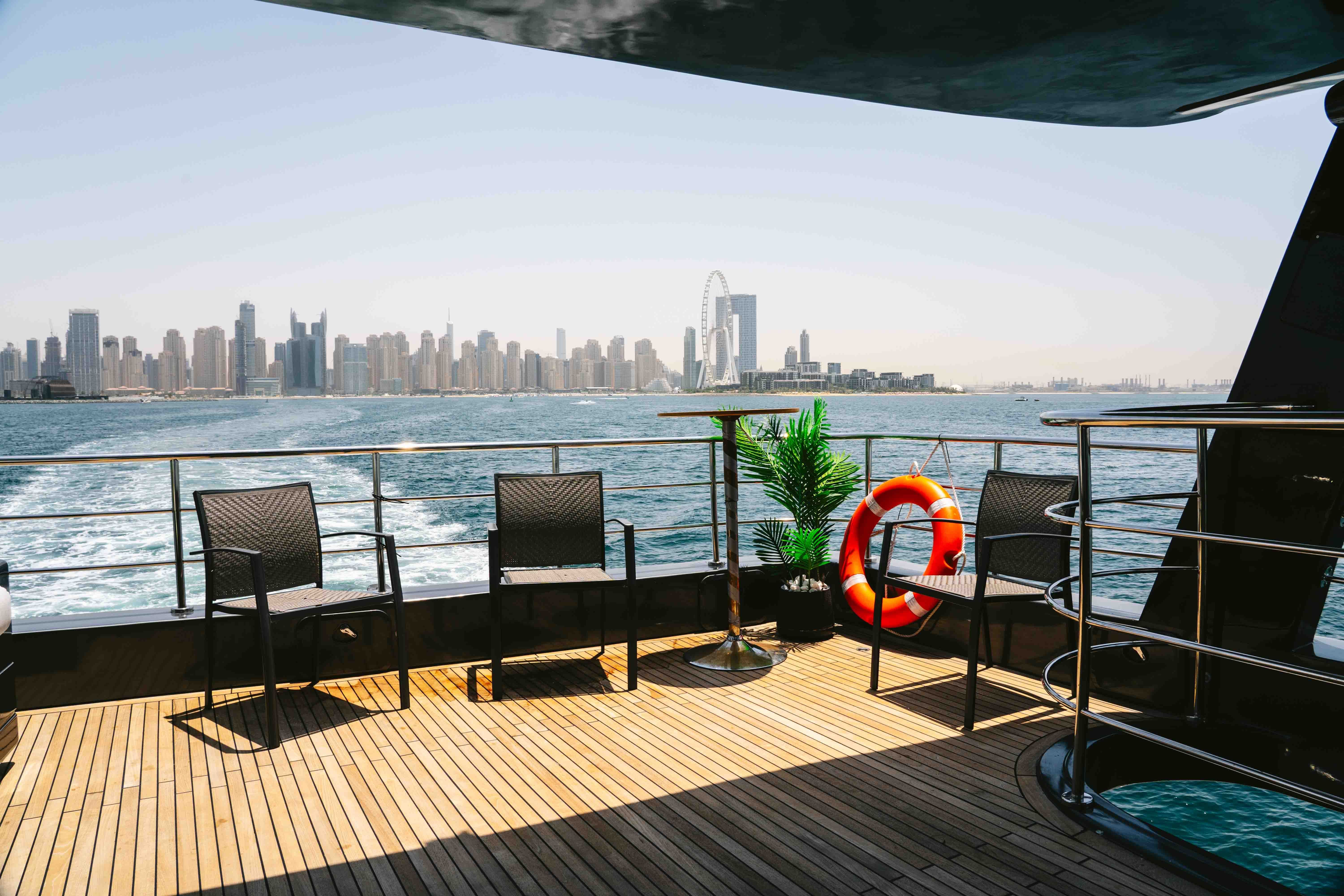 Luksusowy jacht w Dubaju