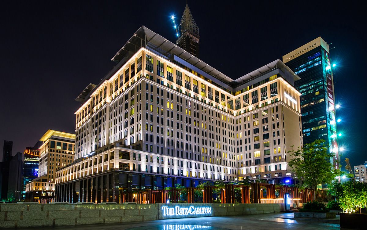 miedzynarodowe-centrum-finansowe-w-dubaju-difc-przewodnik.jpg