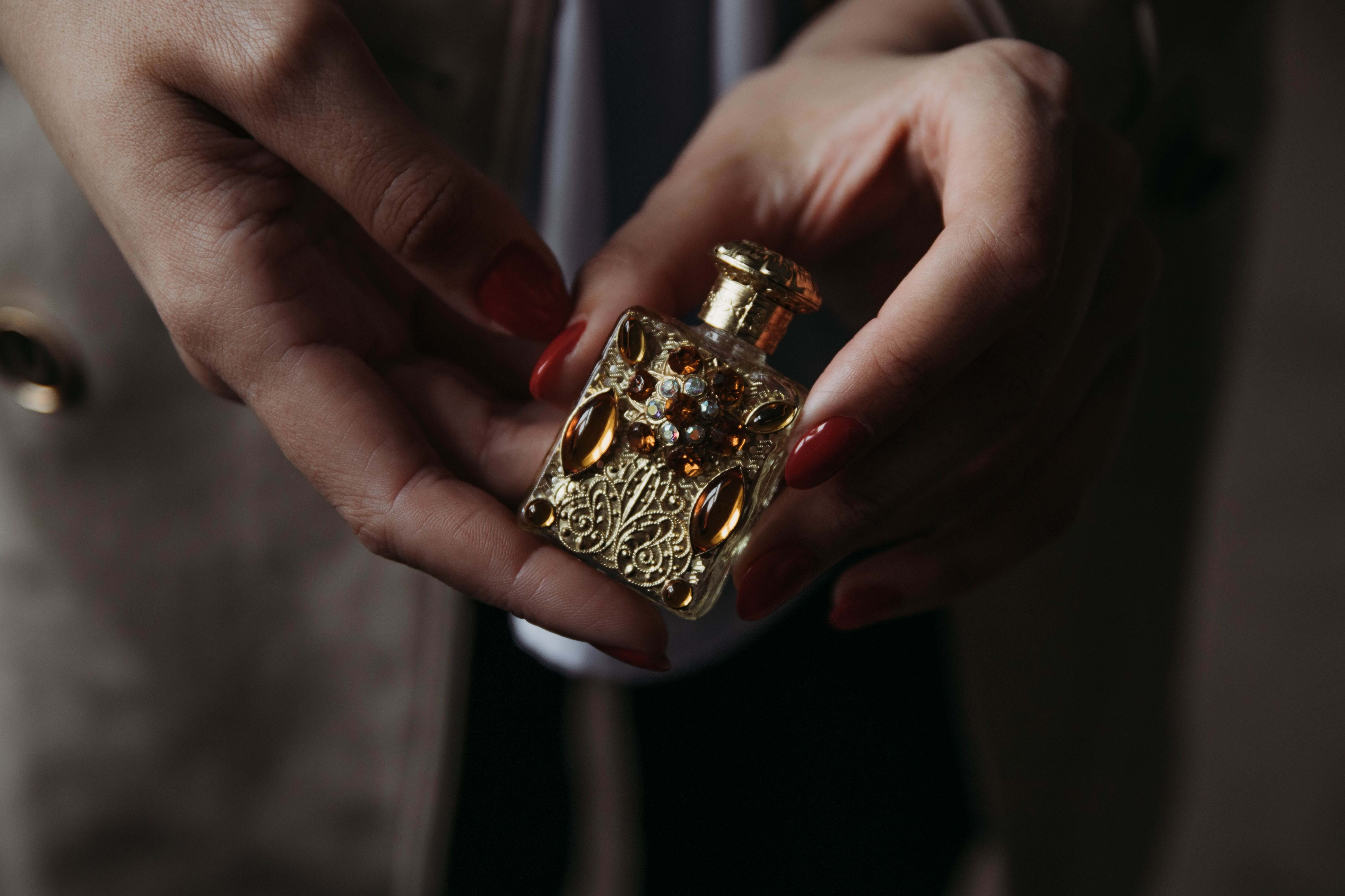 Parfumuri arabe echivalente