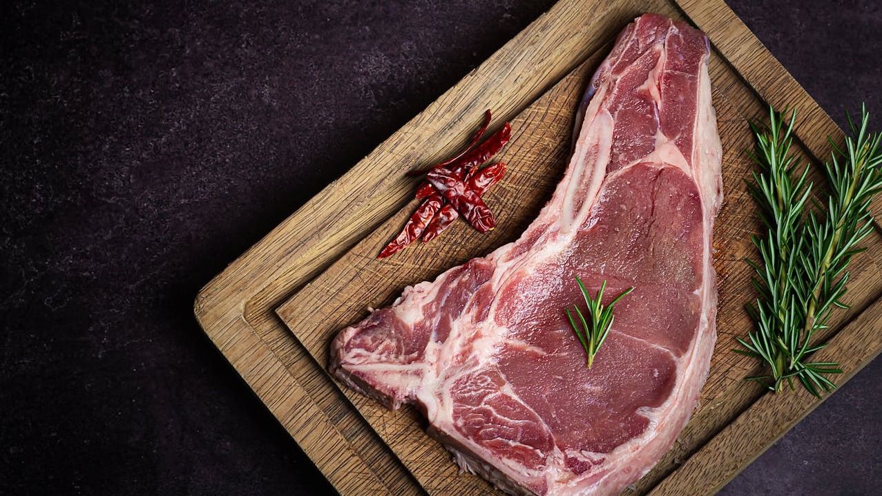 Stek serwowany w restauracji u Nusr-Et.